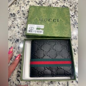 Gucci mens wallet. bifold. brand new. Never used